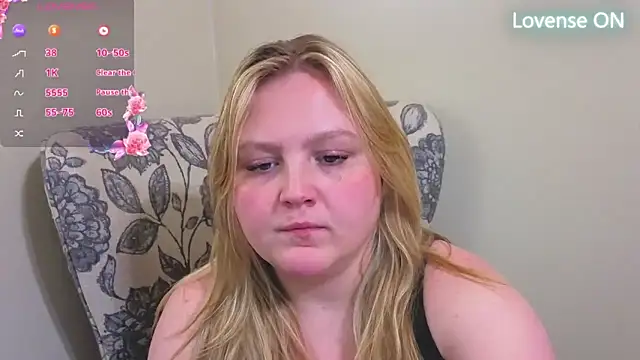 PhatAssBlond's Live XXX Chat