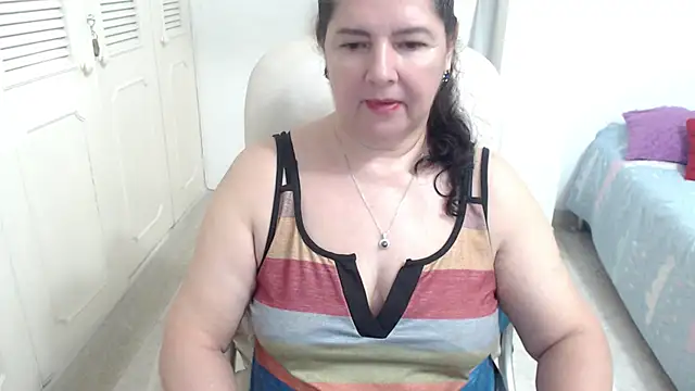 leonela_69 live XXX chat