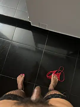 caroline_spanky Pertunjukan Webcam