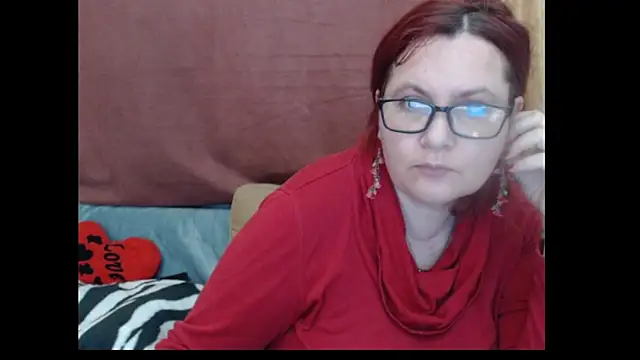 PlayfullMature's Live XXX Chat