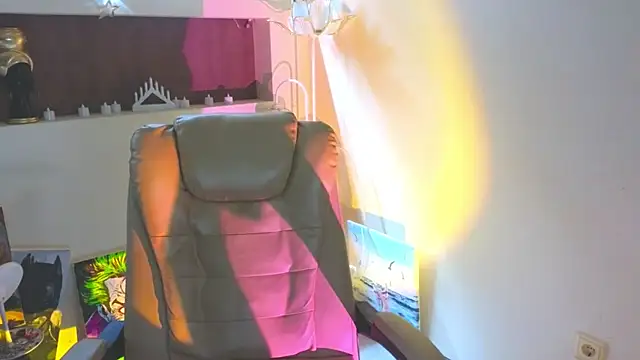 Malika_uAngel Adlı Modelin Canlı XXX Sohbeti