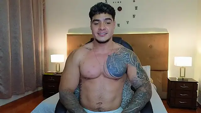 Pertunjukan Kamera Web Steven_Velez