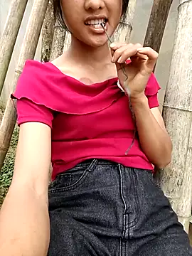 Chat +18 de Hoa-tuylip ao vivo