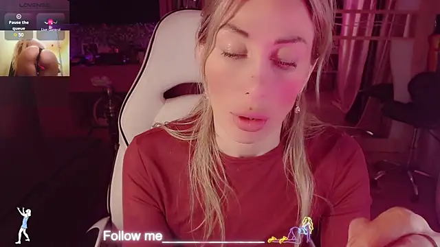 XXX chat uživo modela AnnieGOld_