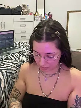 cherryxxox's Live XXX Chat