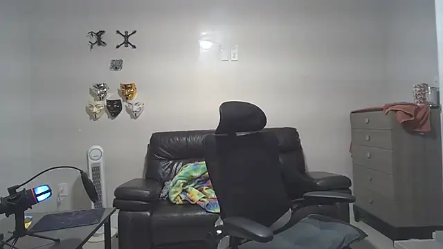 Zander823: διαδικτυακό σόου στην κάμερα