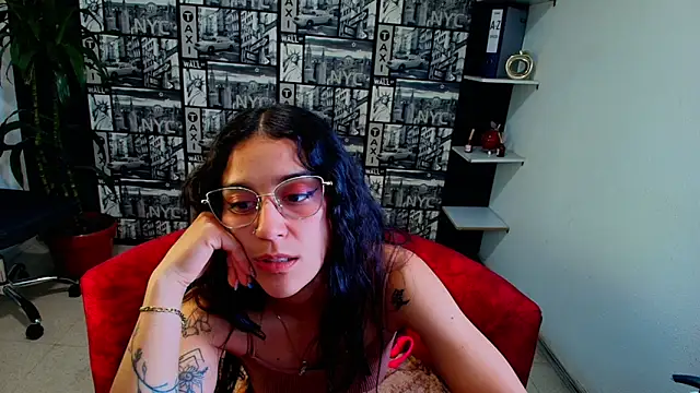 DanielaMonroe Chat XXX live