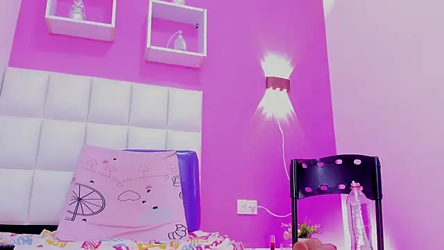 Curly_temptation – Live XXX-chat