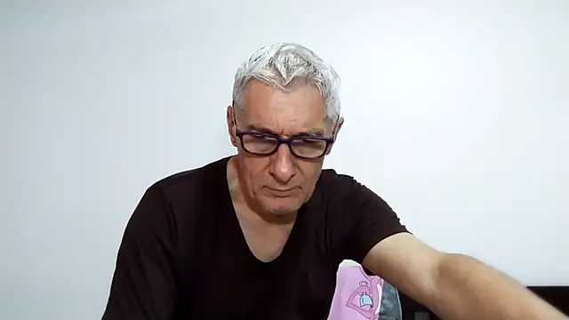 Chat XXX en directo de BIGUNCUTHARDCOCK