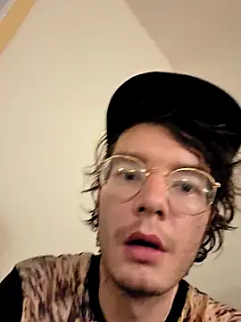 Chat XXX ao vivo de KinkyKittyBoy