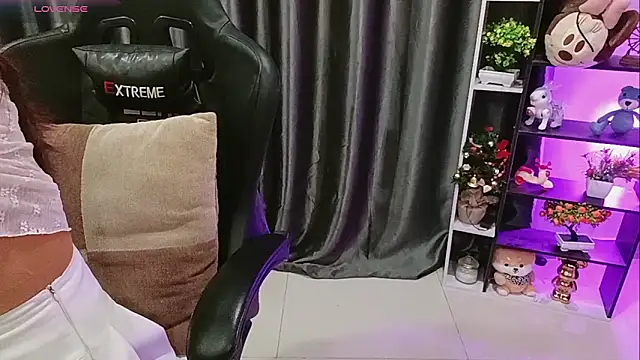 Chat +18 de Yuki-yio ao vivo