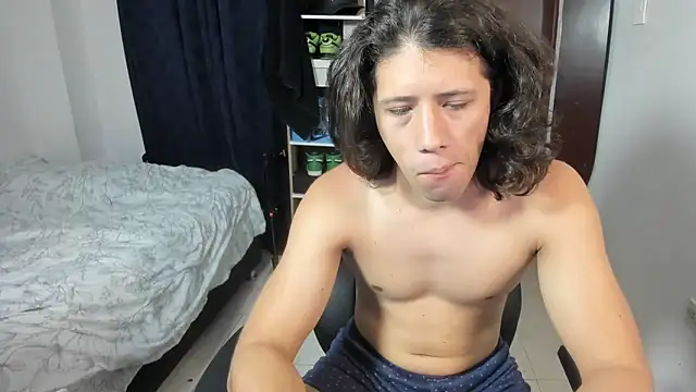 itstonnyX Adlı Modelin Web Kamerası Şovu