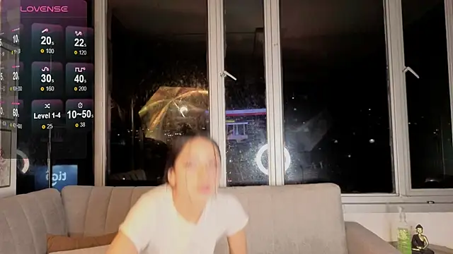 XXX chat uživo modela Daphne_chers