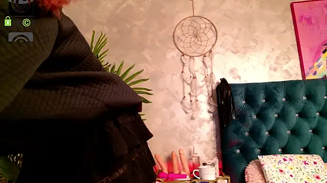 IrisMiley Chat XXX live