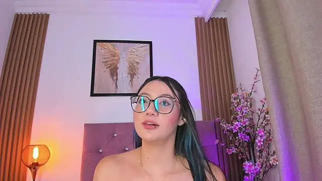 Chat +18 de ravena_queen ao vivo
