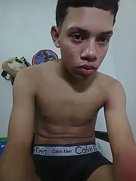 curious_straight_guy's Live XXX Chat