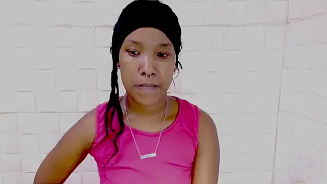 EroticSexyPrada 现场XXX聊天