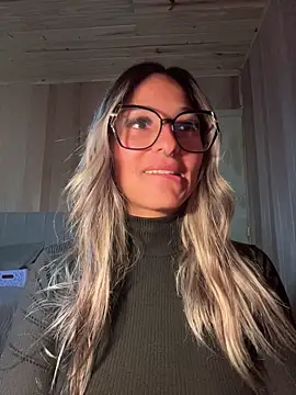 AliceStone19 Chat XXX in diretta