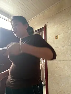 daaqnnのライブXXXチャット