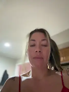 MiraKisss' Live XXX Chat