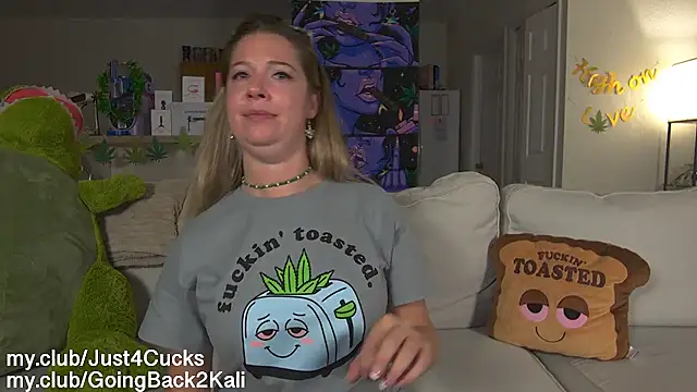 boomboomr00m's Live XXX Chat