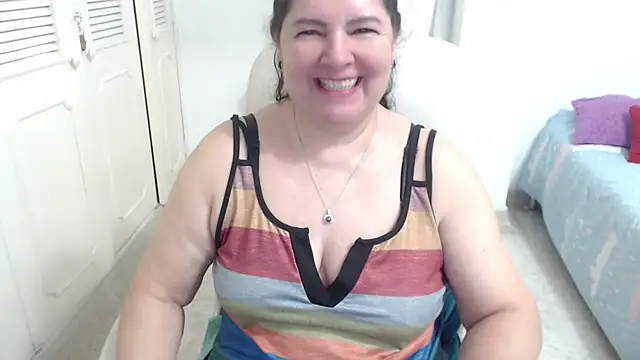 leonela_69のライブXXXチャット