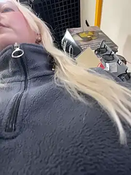 Chat XXX en directo de MerlinDave