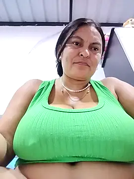 Horny-Mommy-Dirty Webcam-Show