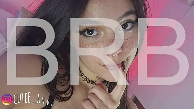 Czat XXX na żywo – cutee_andrea