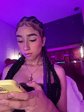 Alahia_pink_ Chat XXX in diretta