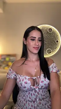 SarahhSmitth1 Adlı Modelin Canlı XXX Sohbeti