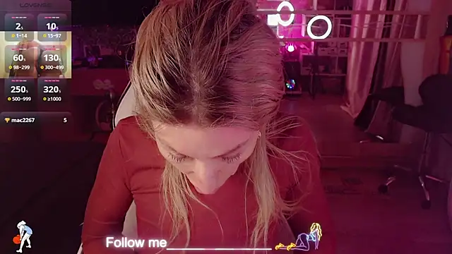 AnnieGOld_ Chat XXX in diretta