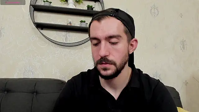 Show modela Dylan_Best na web-kameri