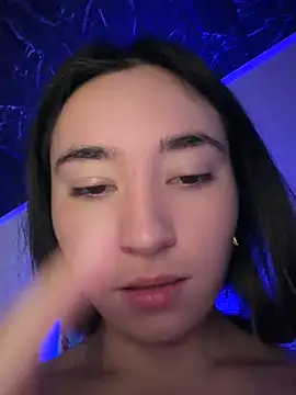 Sophie_LS Adlı Modelin Canlı XXX Sohbeti