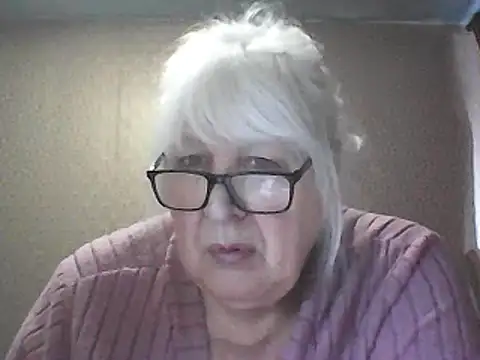 Alexia64231 Show in webcam