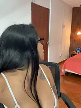 Chat XXX en directo de Noa_rousse01