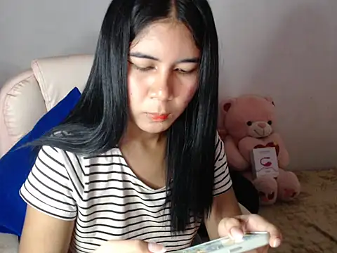 TransPetite1 Pertunjukan Webcam