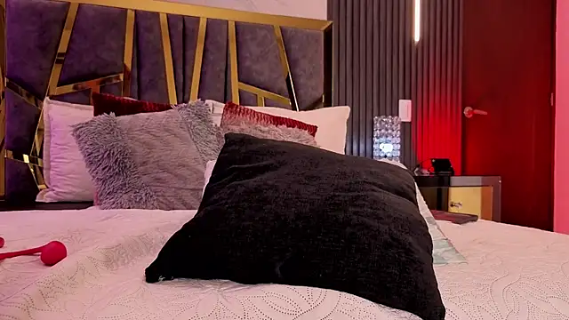 Chloe_Connor Adlı Modelin Canlı XXX Sohbeti