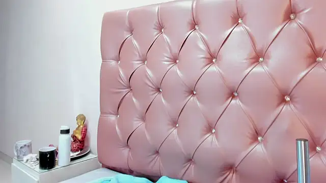 XXX chat uživo modela lily_rose1