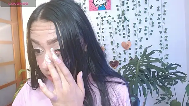 hellokitty__valery élő XXX-chatje