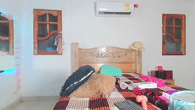 bratz_glloe's Live XXX Chat