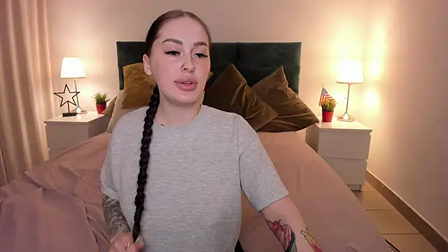 missAngellina Adlı Modelin Canlı XXX Sohbeti