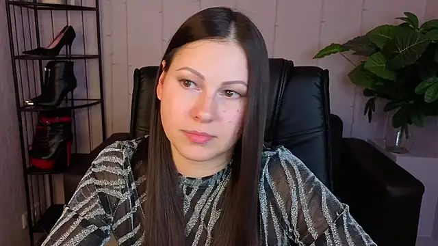 Chat +18 de Dana__dom ao vivo