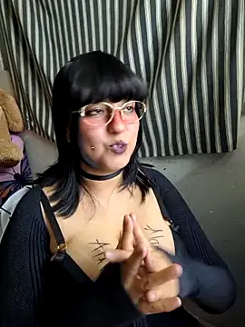 CherryDerry Chat XXX in diretta