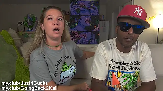 แชท XXX สดของ boomboomr00m