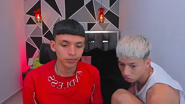 Онлайн чат XXX Juan_Nd_Steven