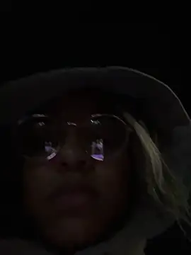 BuyMyFatAss: απευθείας συνομιλία ΧΧΧ