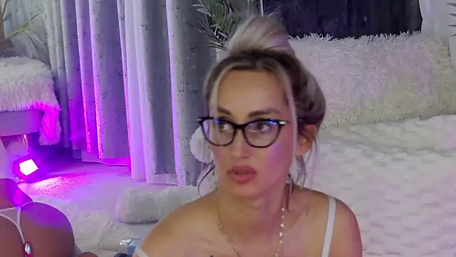 دردشة IsabelleEthan الجنسية المباشرة