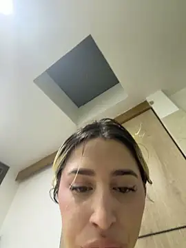 Mia_sofiia21のライブXXXチャット