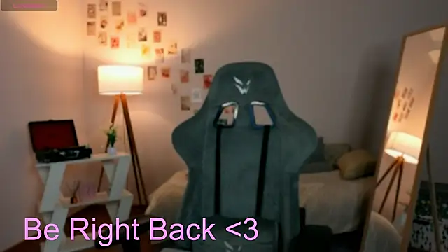 rebbekkakowalski Adlı Modelin Canlı XXX Sohbeti